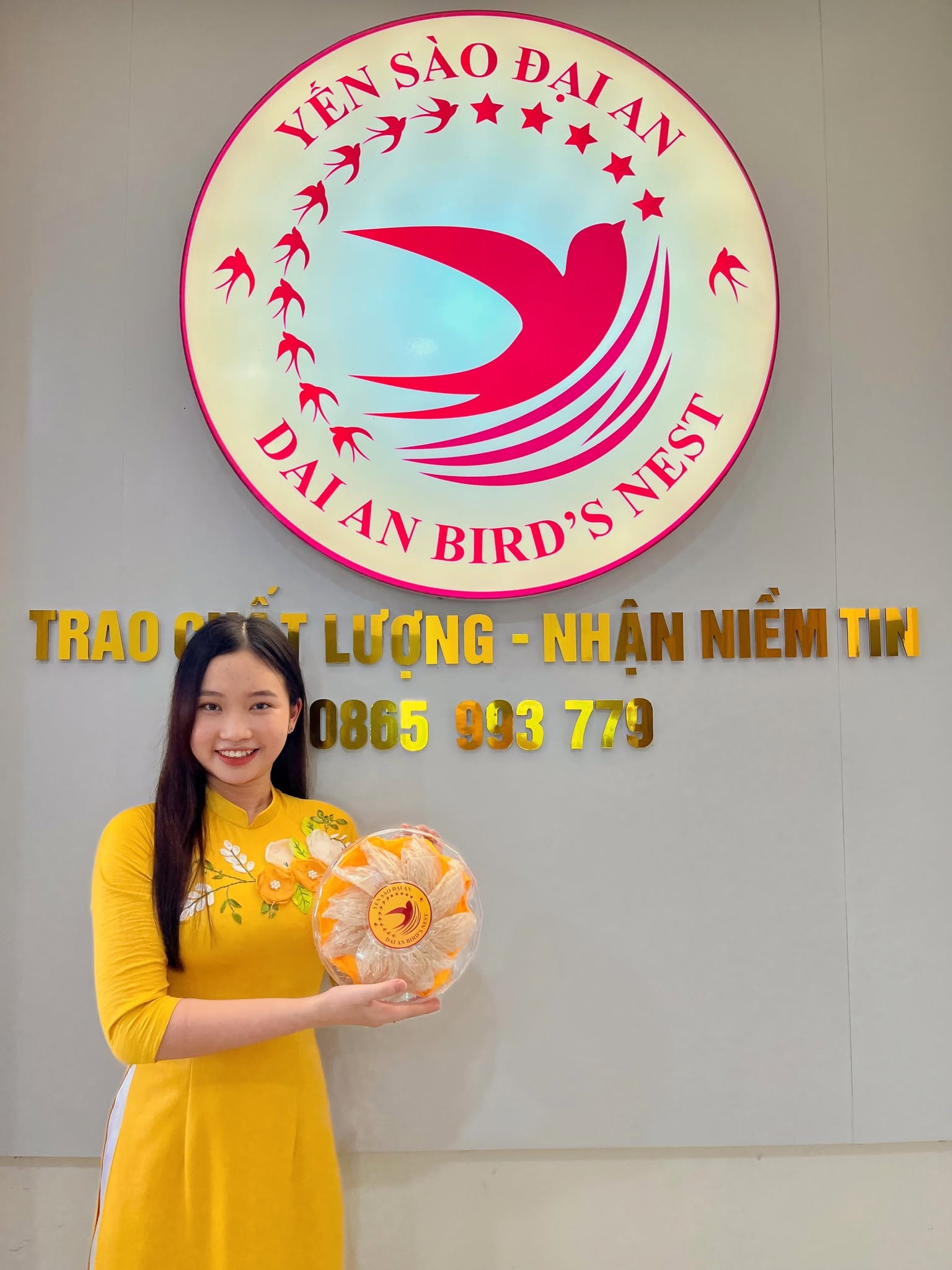 Tuyển dụng yến